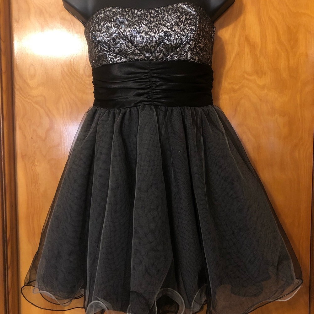 Short Speechless Dress (Size 5)